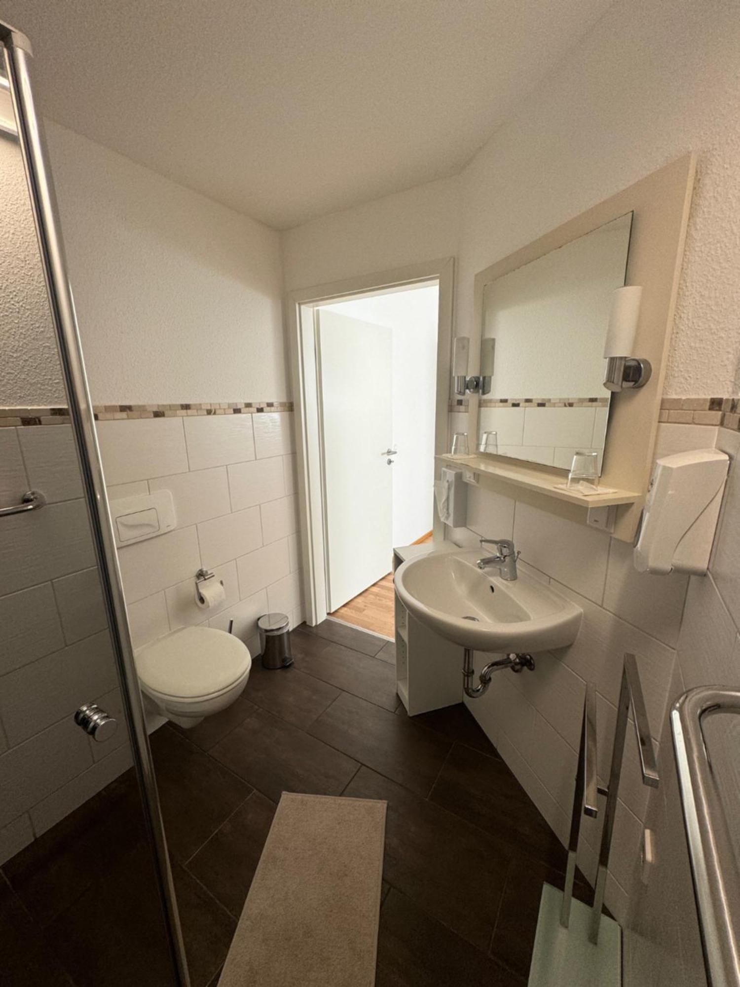 Skypension Schoenefeld Luaran gambar